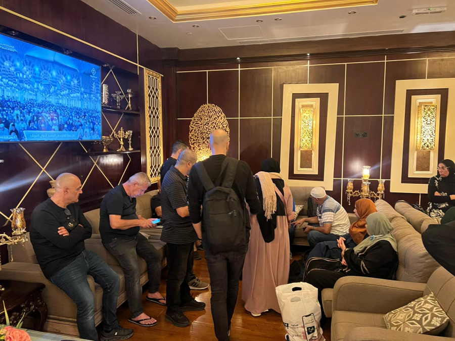 من جديد: معتمرو الرملة :"يتم استغلالنا بأبشع صور الإنتهاز"